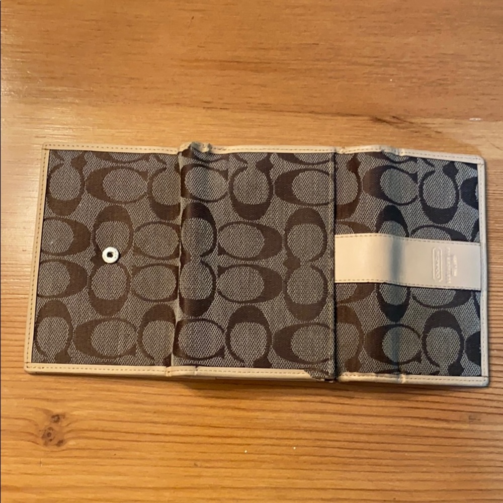 Coach wallet - Picture 3 of 3